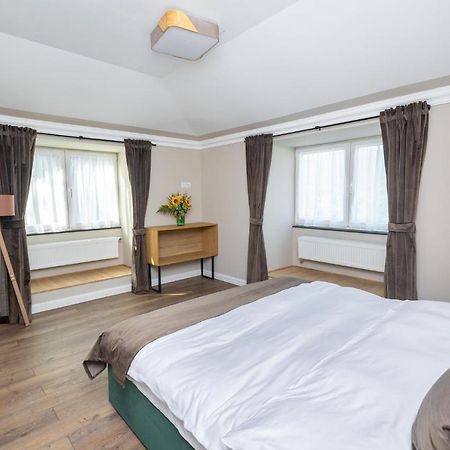B59 Boutique Hotel Кымпулунг-Молдовенеск Экстерьер фото
