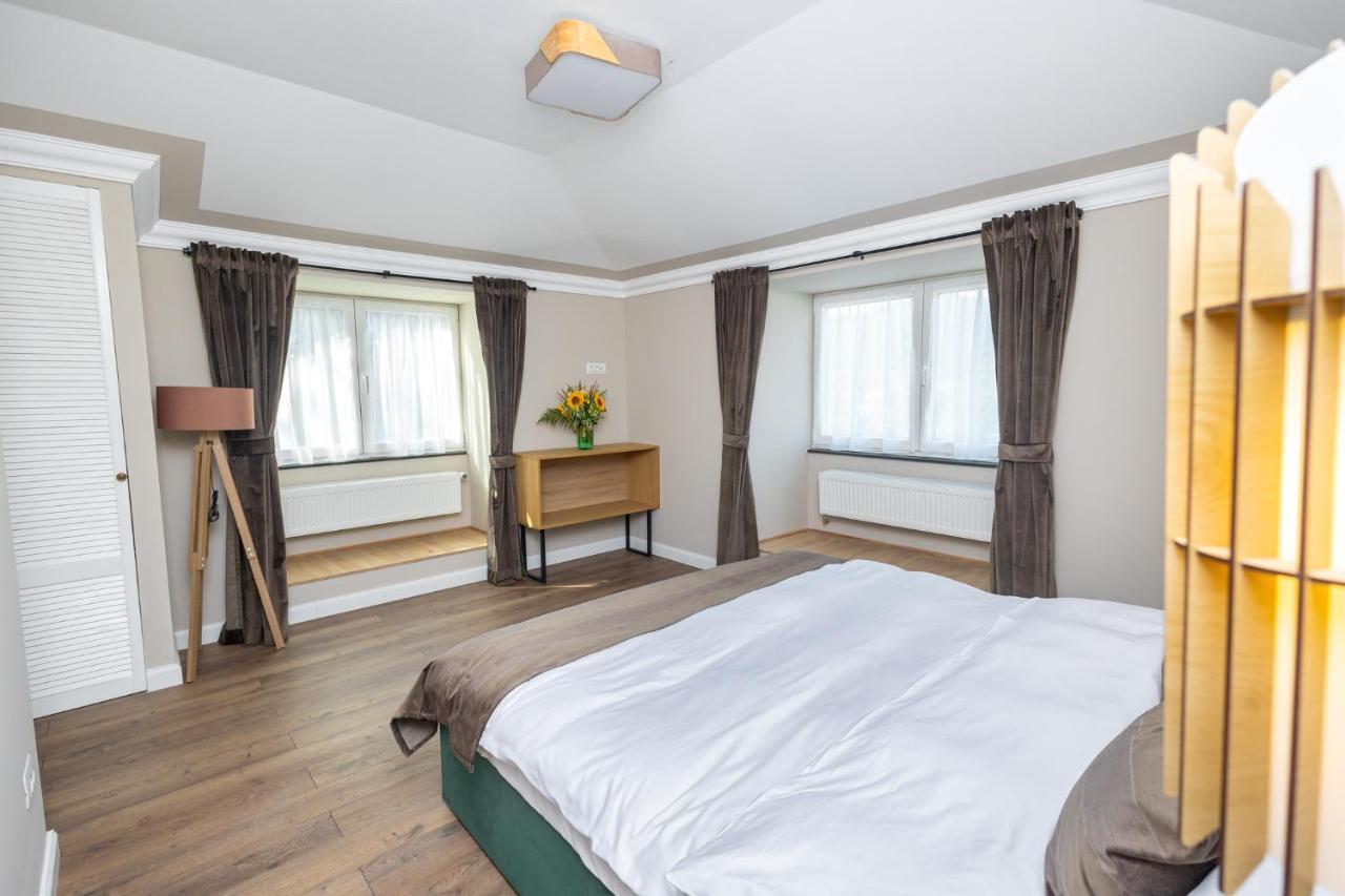 B59 Boutique Hotel Кымпулунг-Молдовенеск Экстерьер фото