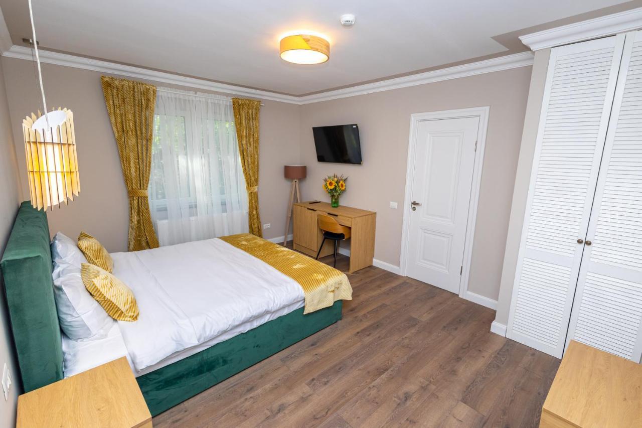 B59 Boutique Hotel Кымпулунг-Молдовенеск Экстерьер фото